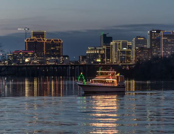 Your Guide to Holiday Lights in Downtown Richmond, VA