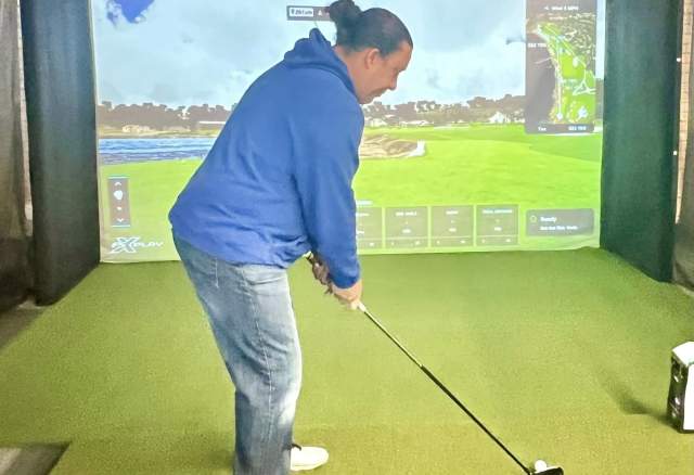 Alive Outside Golf Simulator