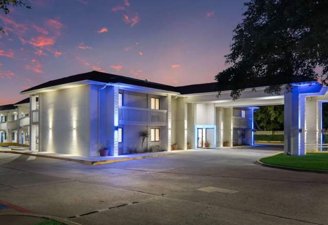 Motel 6 Dallas Addison