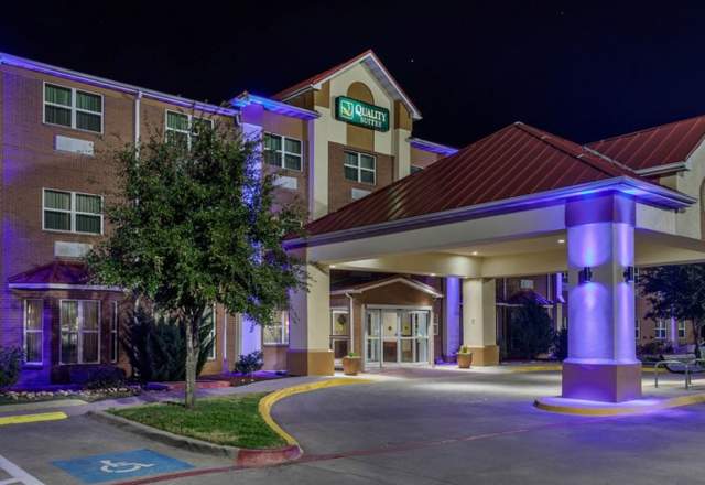 Quality Suites Addison-Dallas