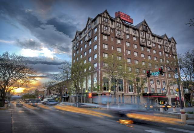 Hotel Alex Johnson - A Hilton Curio