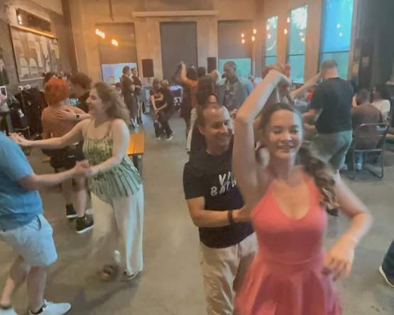 Sunday Sabor! Free Dance at Stone Brewing