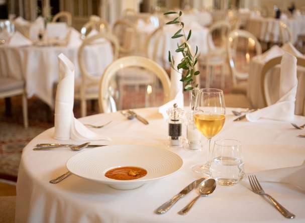 Warming Up Winter Weddings with Delicious Cold Weather Cuisine
