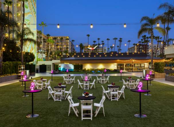 Town and Country Resort: Luxury on Sale