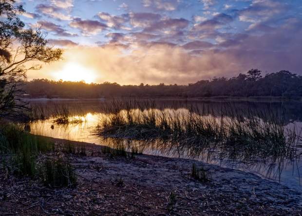 Lake Leschenaultia