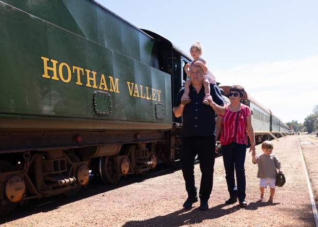 Hotham Valley Tourist Railway
