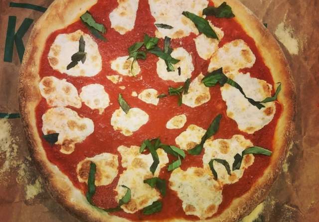 Chiaro's Pizza