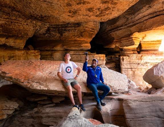 Girloorloo Tours Mimbi Caves