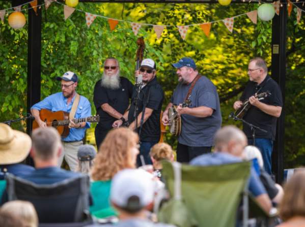 A live music show at Town of Farragut