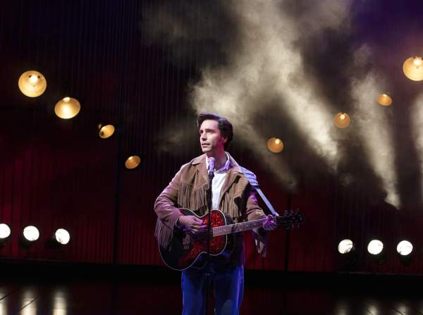 “American Idol” Winner Nick Fradiani Making a Beautiful Noise on Broadway