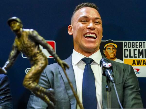 Aaron Judge wins MLB's Clemente Award for philanthropy