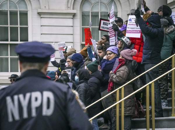NYPD officers will have to record race of people they question under new police transparency law