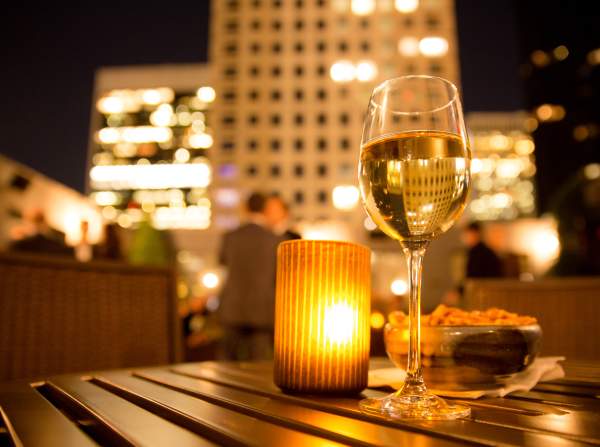 Top 10 Rooftop Bars in NYC to Visit This Summer