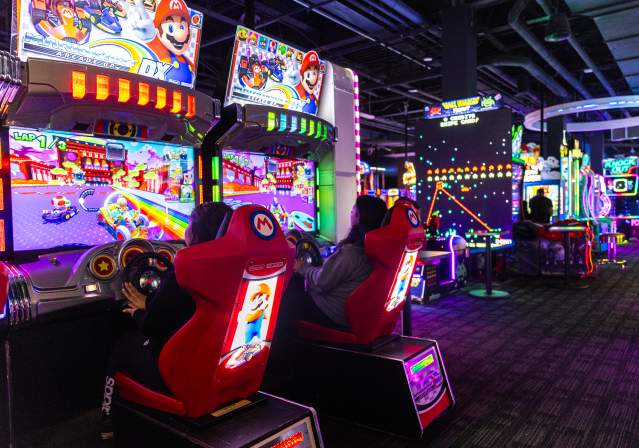 David and Busters - Springfield - Fun & Games - Activities