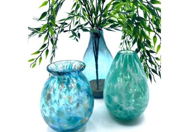 Make Your Own Glass Vase - April