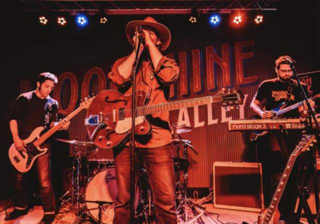 Live Music Fridays at Moonshine Alley