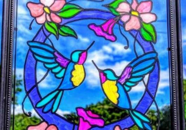 Hummingbird Flight  Glass Art - Painting Class