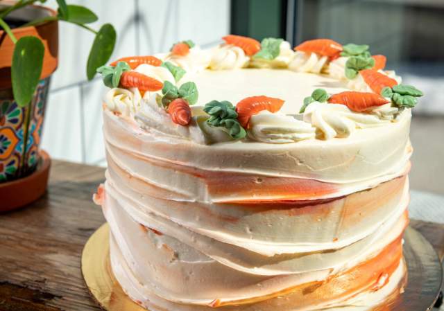 CAKE DECORATING CLASS: Easter Carrot