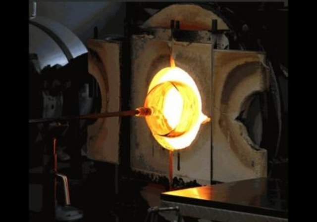 Make Your Own Glass Bird - May 2026