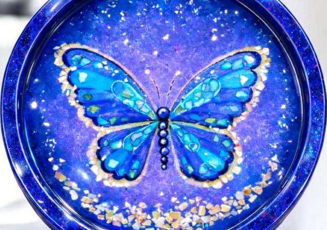 Brilliant Butterfly Resin Tray - Painting Class