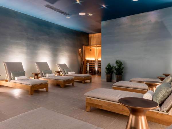 Treat Yourself: A Solo Traveler's Guide to Ultimate Relaxation