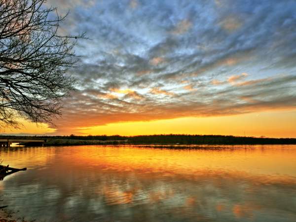 Thunderbird Lake