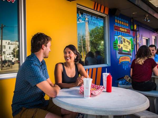 Explore Downtown Woodstock on Foot with this Budget-Friendly Itinerary