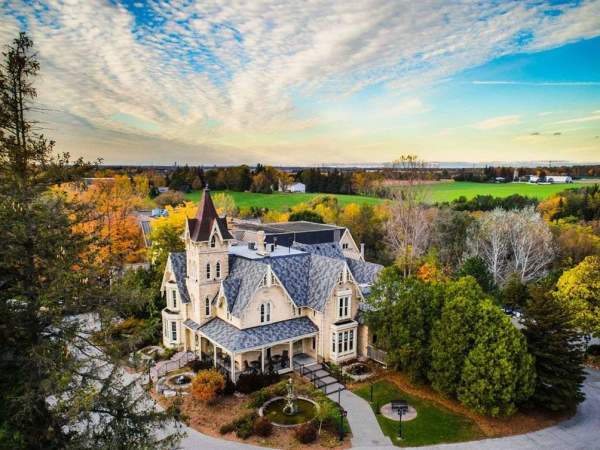 Elm Hurst Inn & Spa, Mansion Restaurant