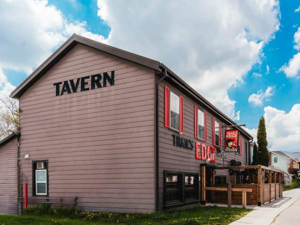 Trail's Edge Tavern