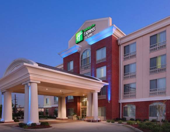 Holiday Inn Express & Suites Park Plaza
