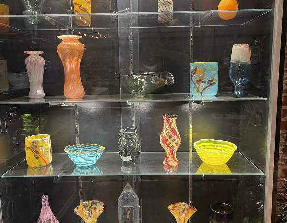 Create Your Own Glass-Blowing Art Workshops and Gifts