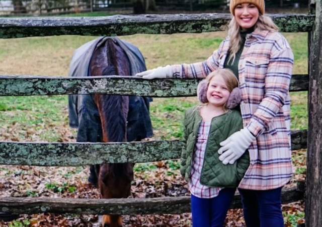 influencer kalyn and daughter + horse