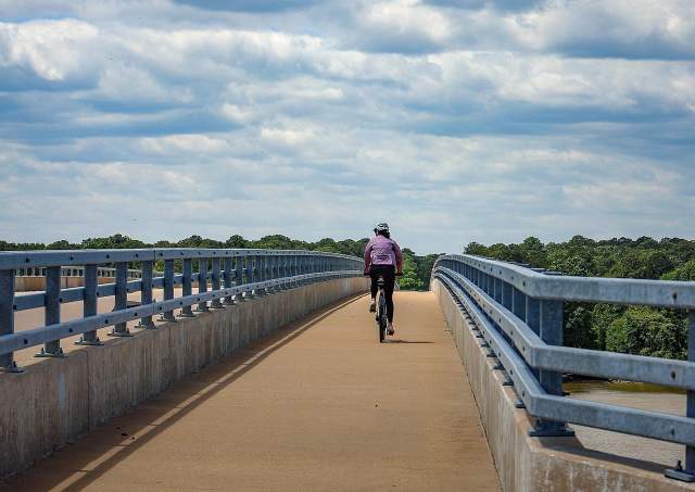 Top Spots for Biking in the Williamsburg Area