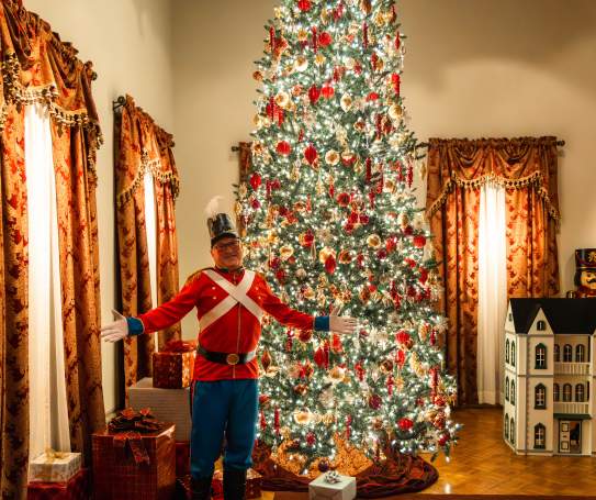 Why I Love Oshkosh: Nutcracker in the Castle