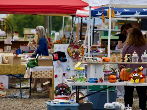 Outdoor Popup Market
