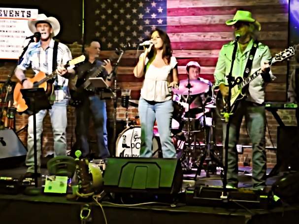 Music at Bricks on Main "LoCo Country"
