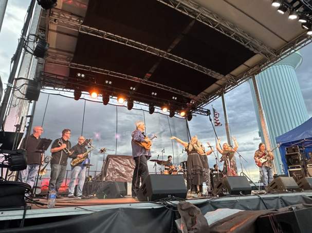 Music at Bricks on Main "Mojomama"