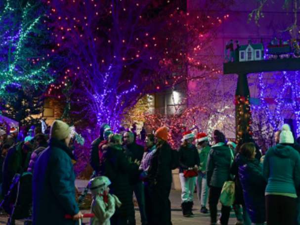 Holiday Plaza Lighting