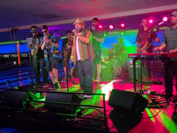 music at bricks on main "Skankin nation"