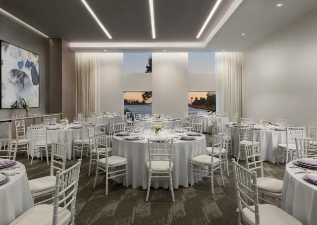 AC Hotel San Francisco Airport/Oyster Point Waterfront