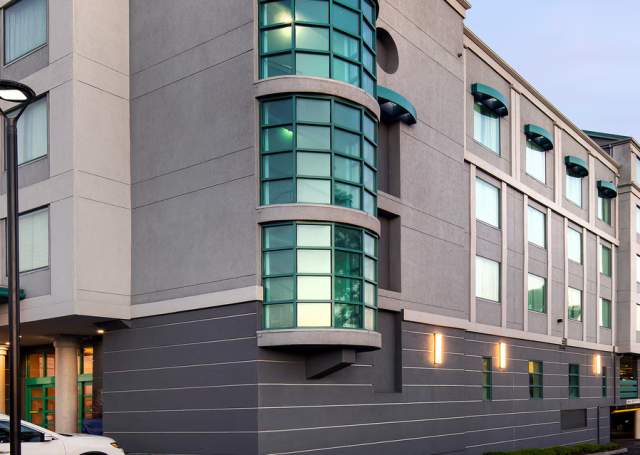 Four Points by Sheraton Hotel & Suites