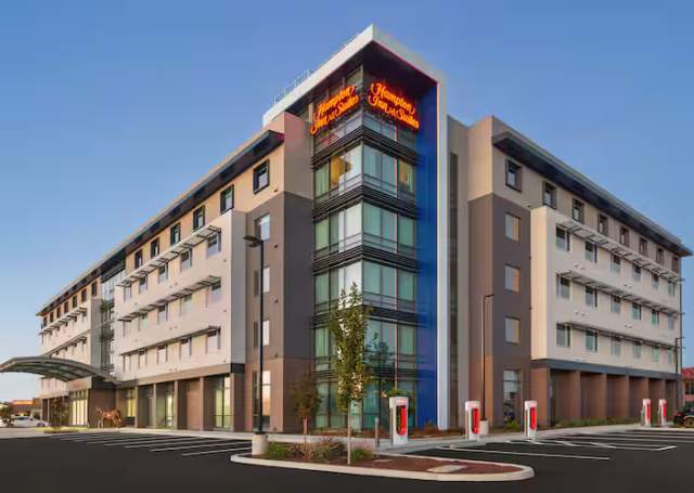 Hampton Inn & Suites San Mateo - San Francisco Airport