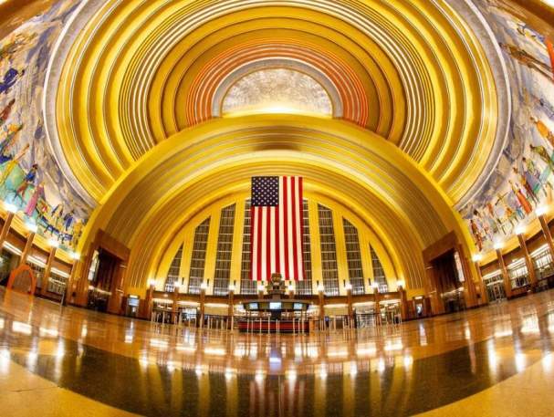 Cincinnati Museum Center at Union Terminal (photo: @photogdslavey)