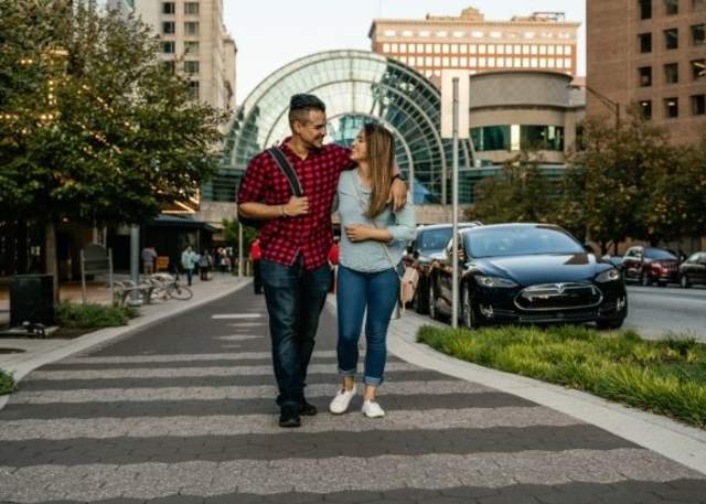 Strolling downtown on the Indianapolis Cultural Trail