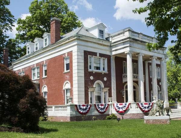 exterior photo of the Warehime Myers Museum in Hanover