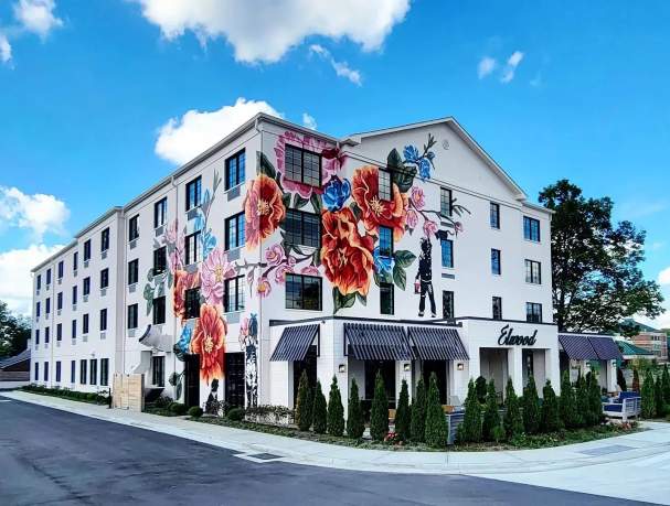 Elwood Hotel & Suites