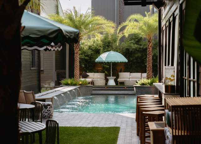 Blackbird Hotel