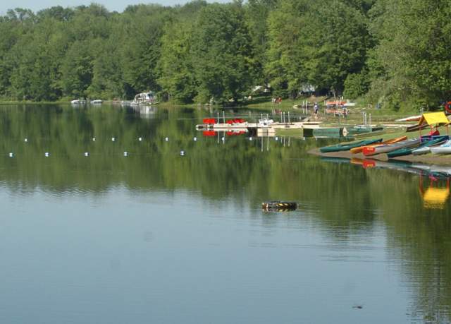Poconos Keen Lake Camping Cottage Resort lake