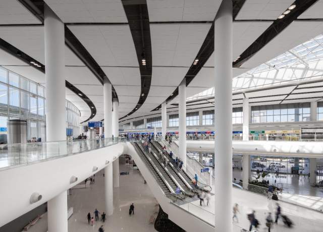 Louis Armstrong New Orleans International Airport (MSY)
