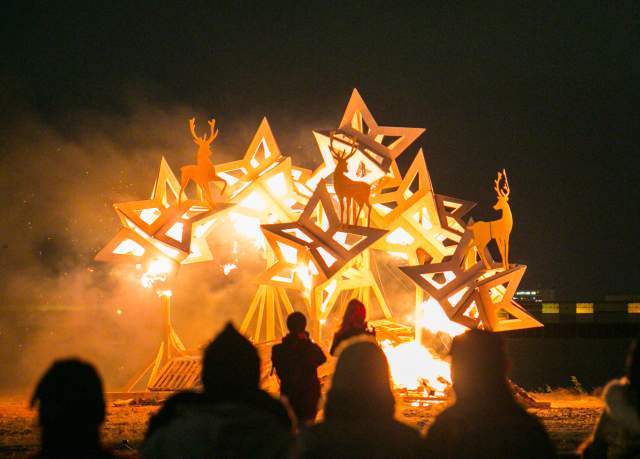 Algiers Bonfire & Concert